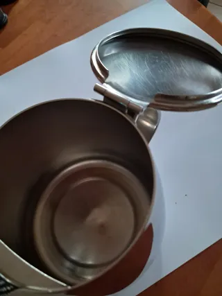 Teiera Alessi in metallo