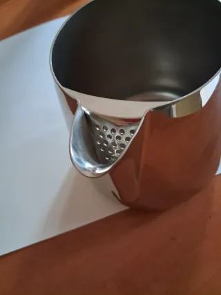 Teiera Alessi in metallo