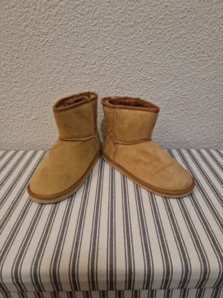 Botines tipo Ugg Beige Talla 37/38
