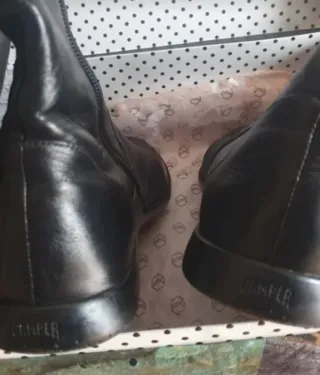 Botas piel camper Negras
