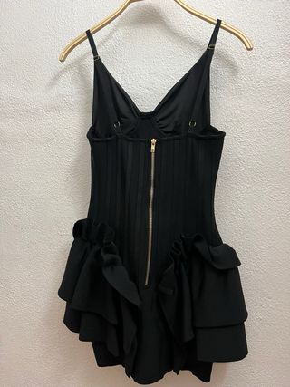 Vestido fiesta negro con volantes elástico