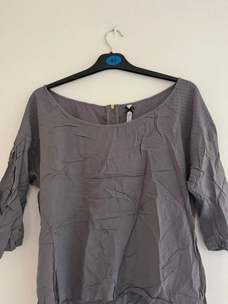 Blusa Stradivarius XL Grafito Plumeti Asimétrica