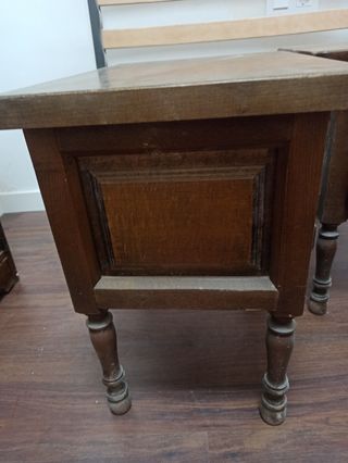 Mesitas de noche de madera