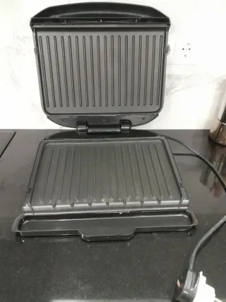 Parrilla Eléctrica George Foreman Negra