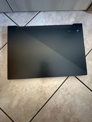 Asus ROG Zephyrus M15 i7 10th gen 2070 16gb ram