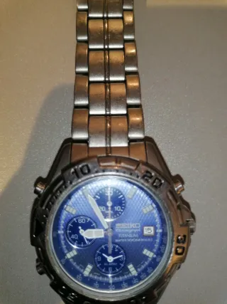 Reloj Seiko Chronograph Titanium Azul
