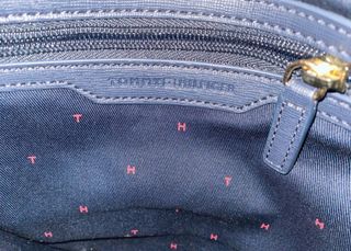 Bolso Tommy Hilfiger rayas azul, blanco, rojo