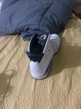 Zapatillas Jordan Blancas y Azules