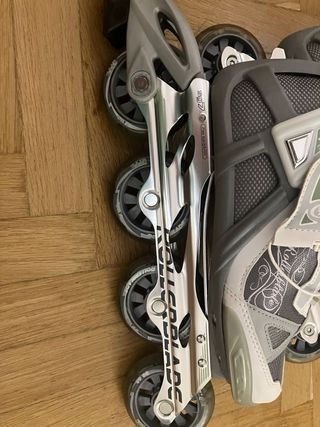 Patines en línea T38 + muñequeras y bolsa