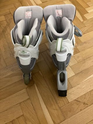 Patines en línea T38 + muñequeras y bolsa