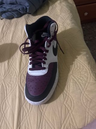 Nike Morado y Blanco Talla 42