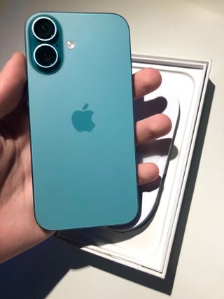 iPhone 16 Teal como a estrenar, 128gb