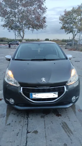 Peugeot 208 2015
