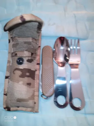 Navaja multiusos con cubiertos y funda