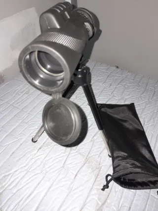 Telescopio Monocular con trípode y funda