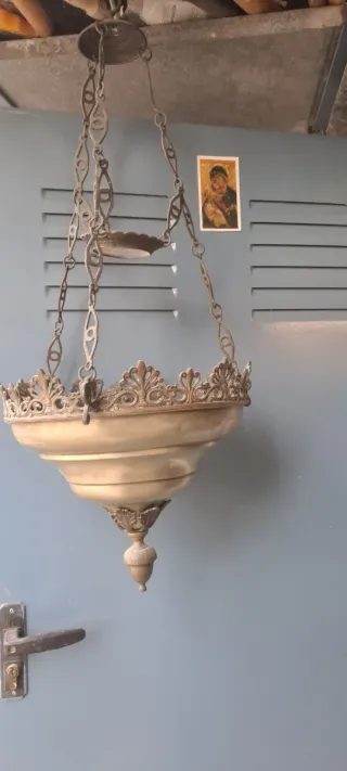 Macetero colgante antigua de metal