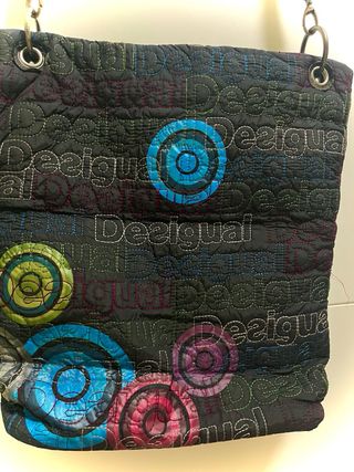 Bolso Desigual Antilluvia + regalo 2°bolso Dsigual