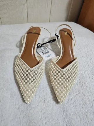 Tacones Zara Perlas Blanco y Marrón