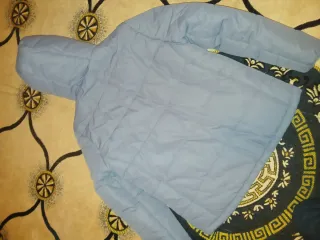 Chaqueta Fila gris con capucha