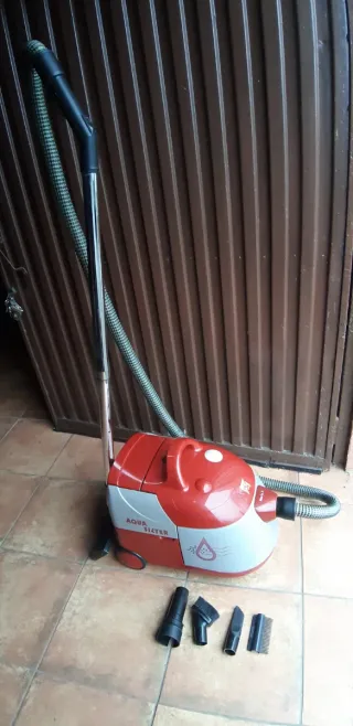 Aspiradora Aqua Filter Di4