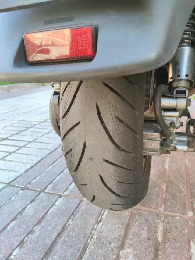 Suzuki Burgman 650 executive ABS año 2003.....