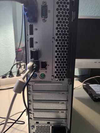 PC Lenovo ThinkCentre Negro