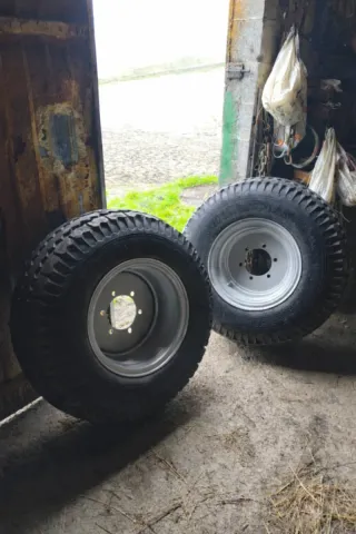 2 Ruedas de remolque Vredestein 15.0/70-18