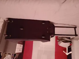 Bolsa de viaje negra con ruedas