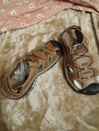 Sandalias de hombre marrones