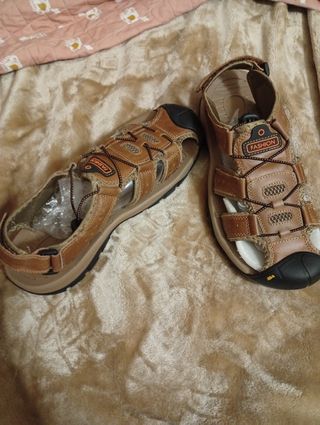 Sandalias de hombre marrones