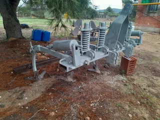 Cultivador agrícola con muelles y demás