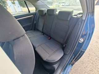 Volkswagen Jetta 1.9TDi 105cv DSG