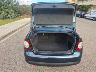 Volkswagen Jetta 1.9TDi 105cv DSG