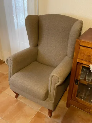 Mecedoras y sillón relax.