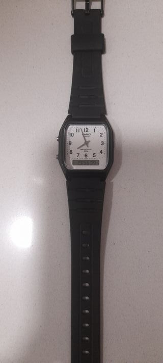 Casio Analógico-Digital Negro/Blanco