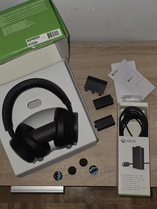 Xbox Series X + Auriculares + Batería