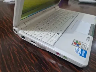 Asus Eee PC 900 - Notebook Bianco