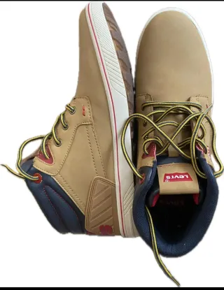 Botas Levi's Beige y Azul!