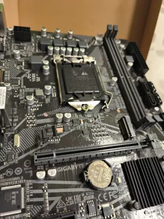 Placa Base Gigabyte H510M H V2 LGA 1200 nueva