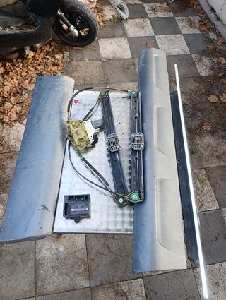 Elevalunas y molduras izquierdas Audi Q7