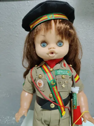 Muñeca funcionando militar mili ejercito