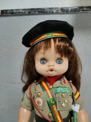 Muñeca funcionando militar mili ejercito