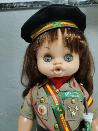 Muñeca funcionando militar mili ejercito