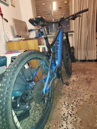 Bicicleta Eléctrica Giant Blu