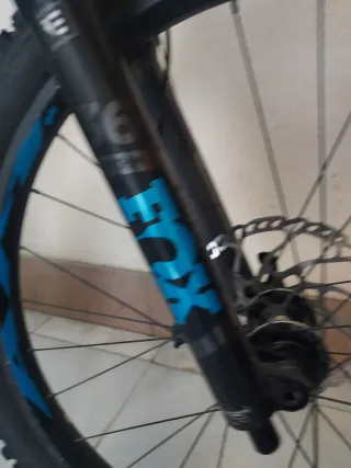 Bicicleta Eléctrica Giant Blu