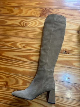 Botas de tacón de serraje