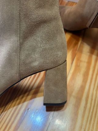 Botas de tacón de serraje