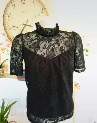 Blusa Vila Clothes encaje negra T.34