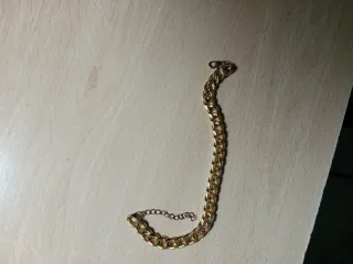 Pulsera dorada eslabones