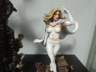 Estatua Emma Frost Iron Studios